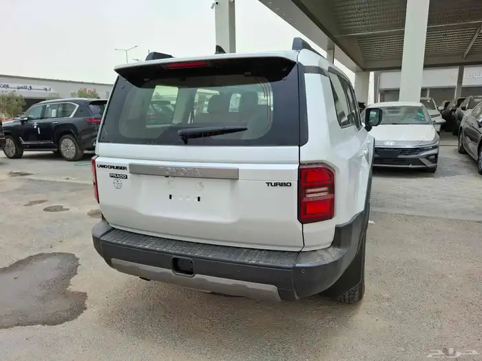 تويوتا برادو TXL3 بنزين ابيض م 2025 3