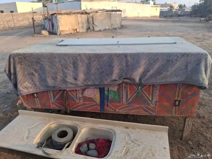 شنط ودروج قديمه تراث 0