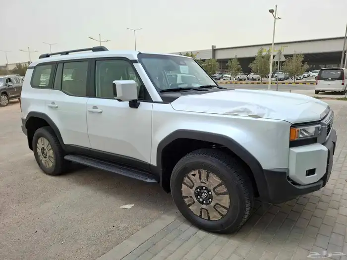 تويوتا برادو TXL3 بنزين ابيض م 2025 0