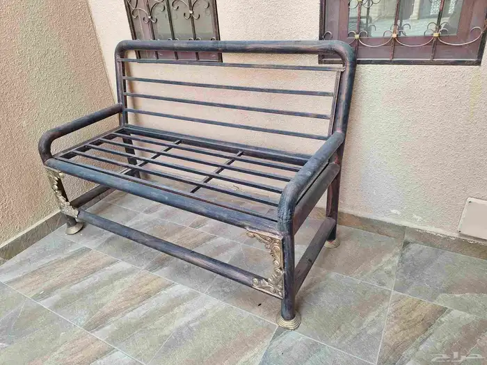 طقم جلسه خارجية. كراسي وطاولة ذات وزن ثقيل. مصبوغ وداخل فرن 3