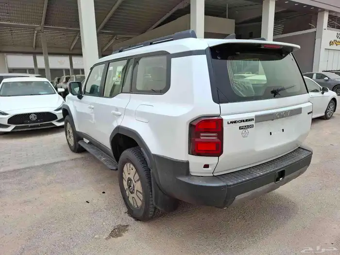 تويوتا برادو TXL3 بنزين ابيض م 2025 4