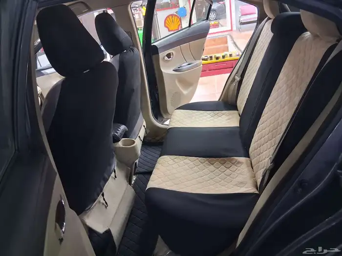 تويوتا ياريس 2015 6