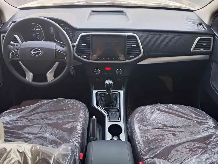 للبيع زد اكس اوتو 2025 دبل قير عادي مكينه 2.8 ايسوزو ياباني 10