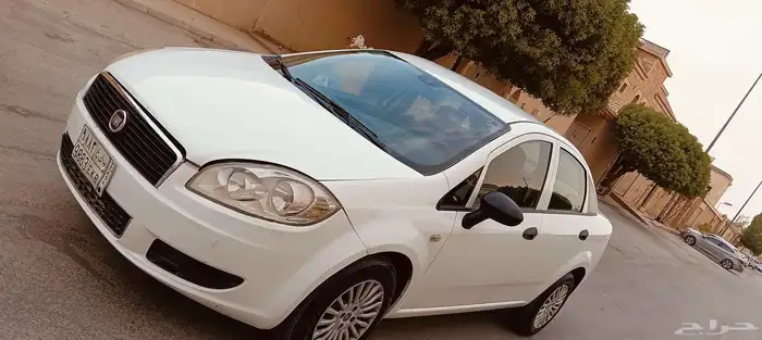 سياره فيات اوتوماتيك مطلوب 6000 ريال نظيفه مره الموديل 2013 0