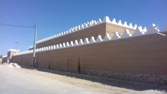 اعمال تراث بنا با الطين وتليوسات وسقف جريد وثل 2