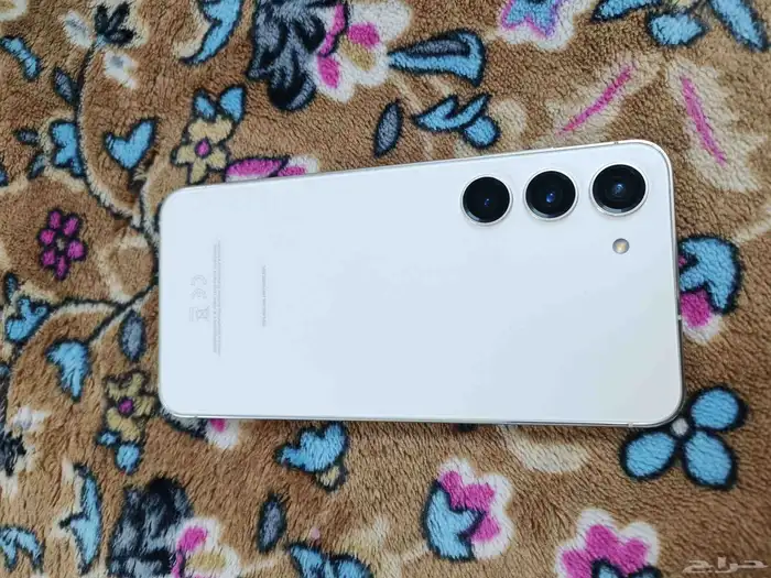 جلاكسي s23 ب 600 1