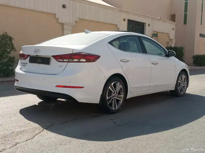 هونداي النترا ( 2018 )فل كامل وارد لمجدوعي نظيف بحالة ممتازة 7