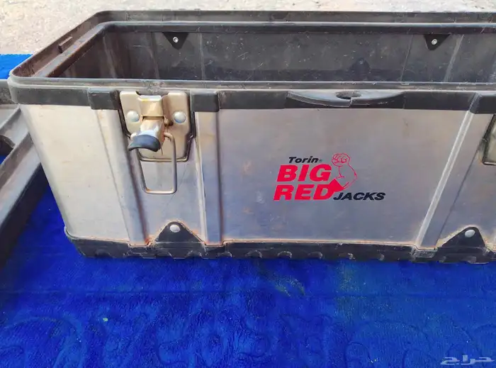 للبيع صندوق عده 1