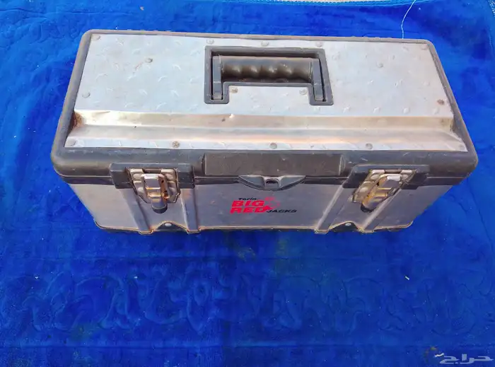 للبيع صندوق عده 3