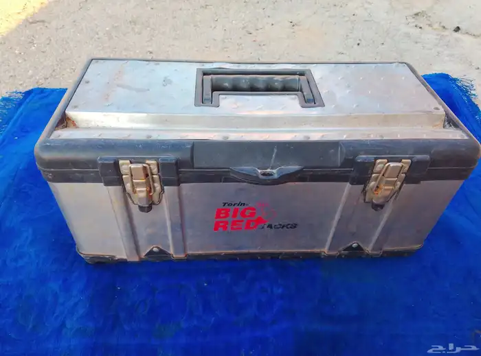 للبيع صندوق عده 8