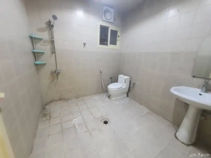 للايجار شقه ارضيه عوائل حى الفيحاء بالدمام السعر22الف دفعات 20