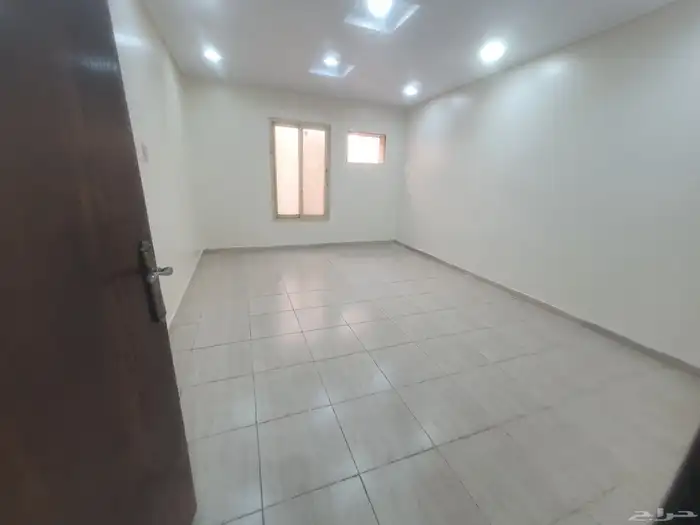 للايجار شقه ارضيه عوائل حى الفيحاء بالدمام السعر22الف دفعات 19