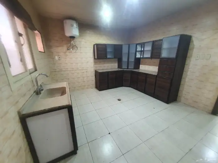 للايجار شقه ارضيه عوائل حى الفيحاء بالدمام السعر22الف دفعات 9