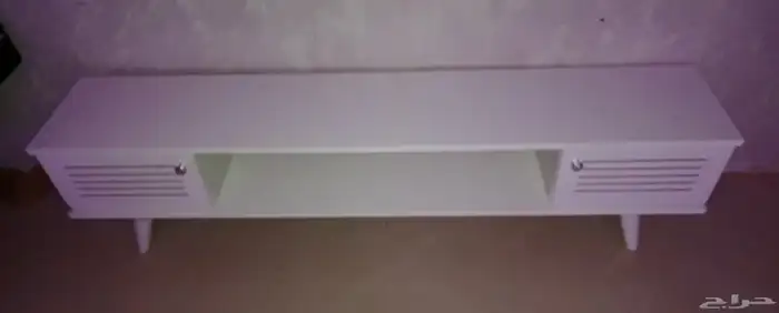 سرير للبيع الواحد ب 120 مرتبه سرير 30 طوله تلفيزون 50 3