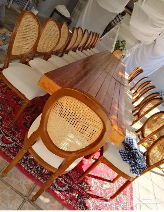 عندنا كراسي وطاولات وقهوجين وصبابين جلسات شعبيه وكراسي شفاف 2