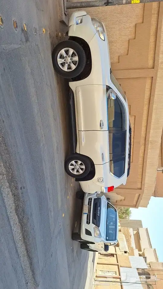 برادو 2010 فل كامل 6سلندر بصمه قير توماتيك للإستفسار 050 2