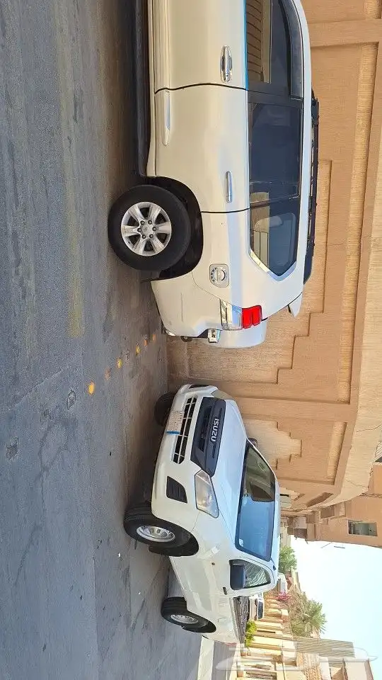 برادو 2010 فل كامل 6سلندر بصمه قير توماتيك للإستفسار 050 1