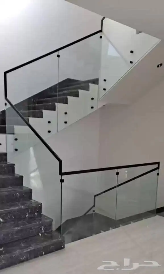 زجاج والمنيوم 3