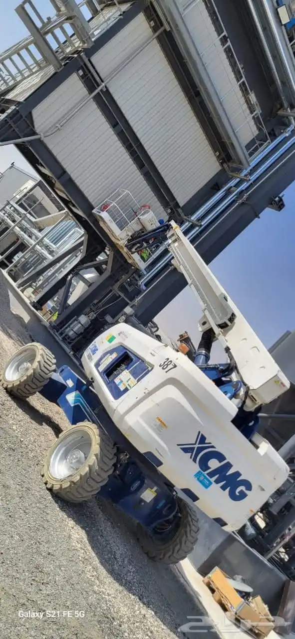 عرض خاص سيزرلفت مانلفت جميع مقاسات للايجار جي سي بي فوركلفت 7