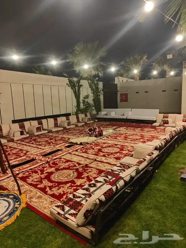 عندنا كراسي وطاولات وقهوجين وصبابين جلسات شعبيه وكراسي شفاف 6