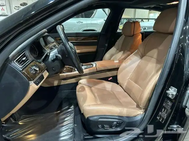 بي ام دبليو Li 740 2013 3