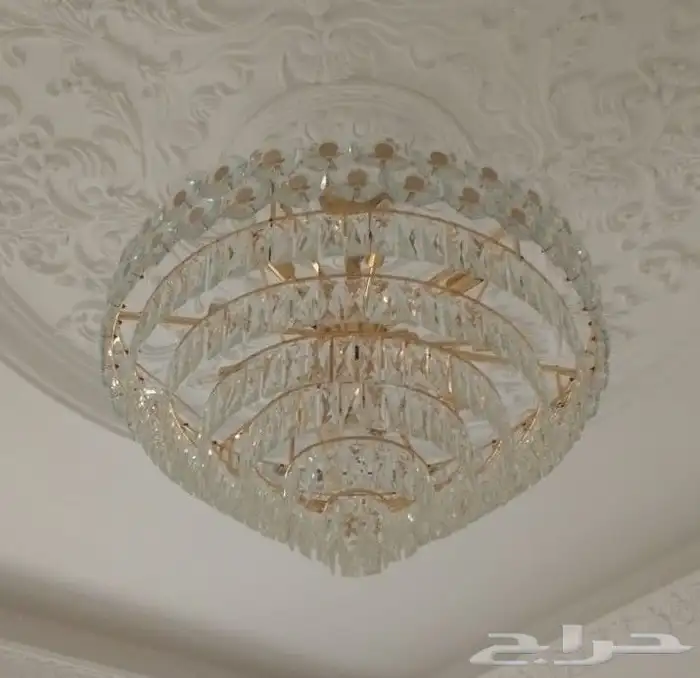 للبيع 7 ثرياء و11جداريه 3