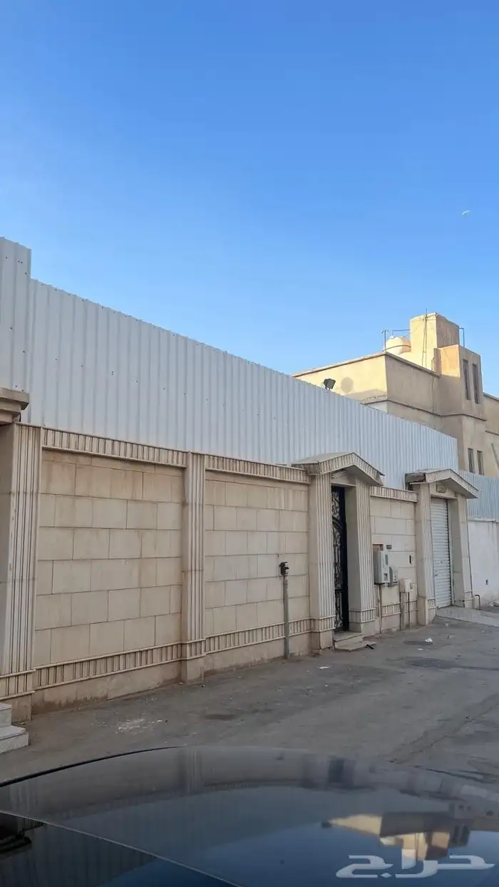 للبيع فيلا في حي السويدي المساحة 480 م 0