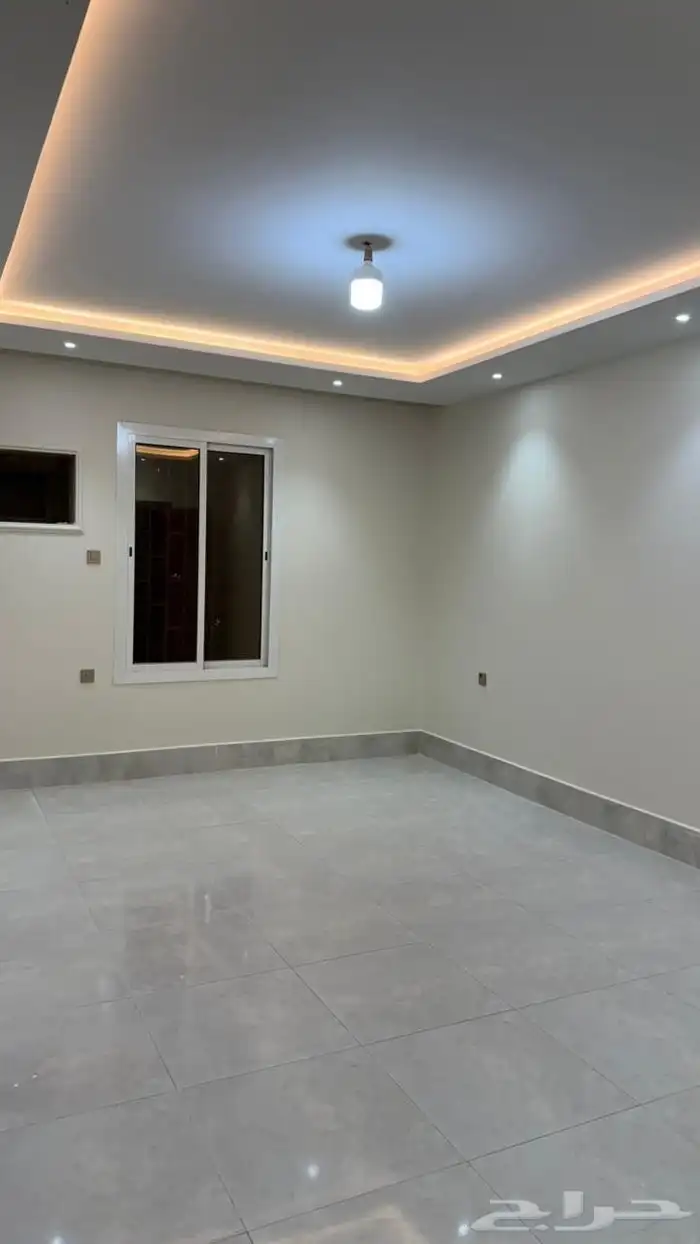 شقه واسعه للايجار حي الصالحيه خمس غرف 15