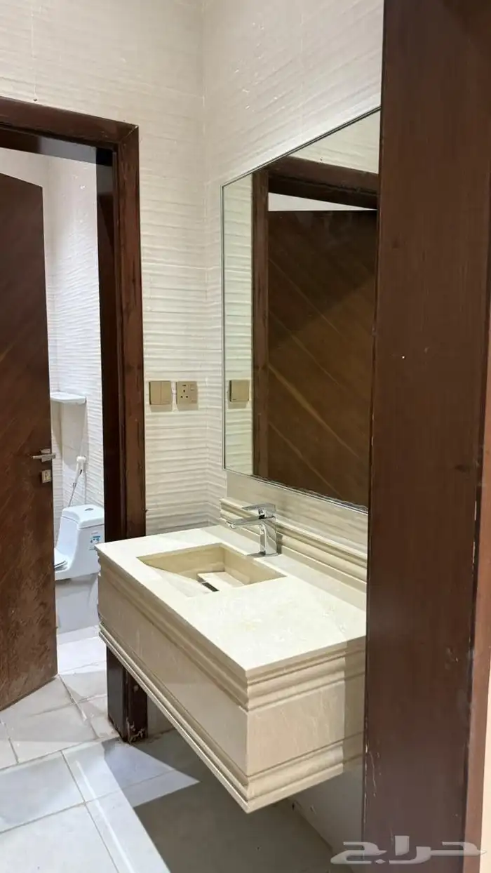 شقه واسعه للايجار حي الصالحيه خمس غرف 6