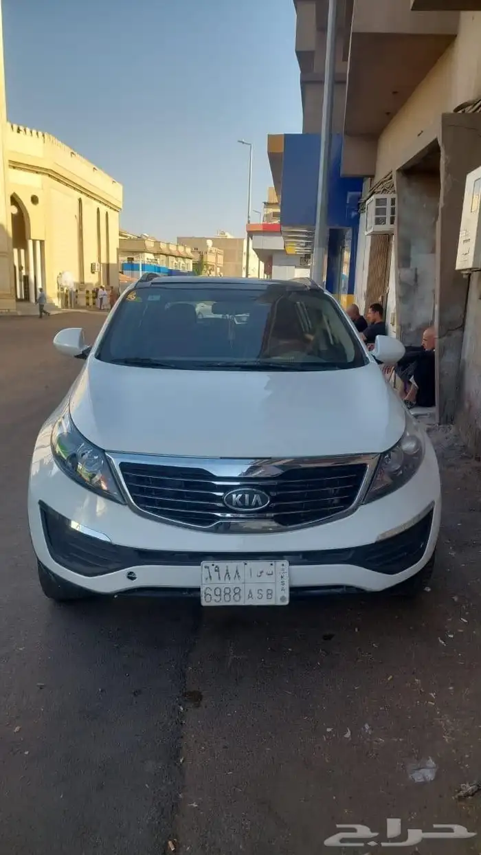 سيارة كيا سبورتاج 2011 بحاله ممتازه للبيع جير اتوماتيك والفح 0