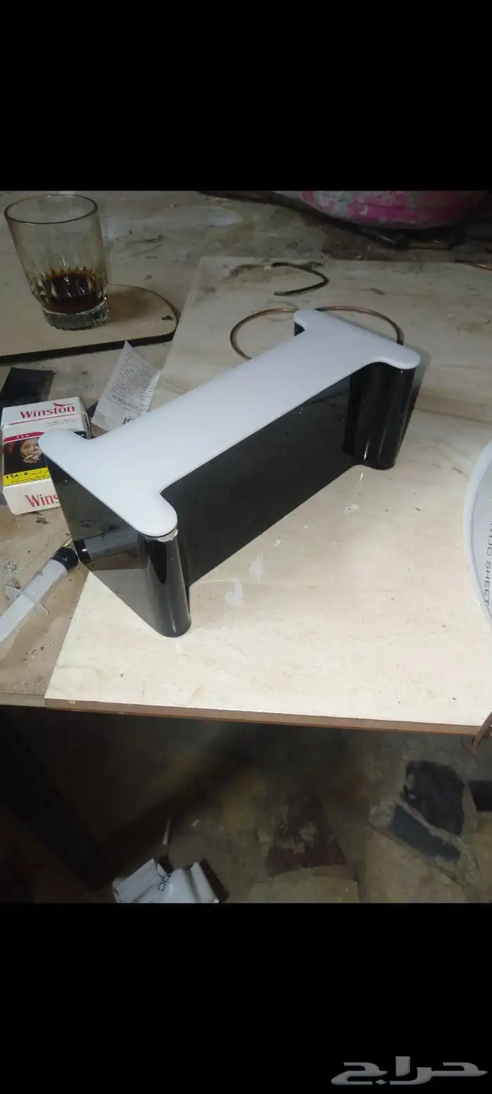 فنى حروف بارزة معادن و بلاستيك 1