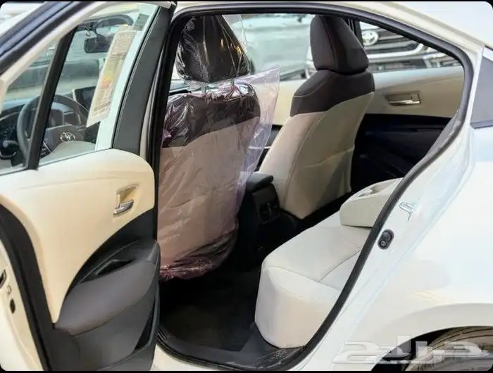 تويوتا كورولا 2025 اصفار 5