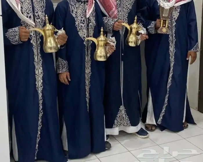 قهوجي وصبابين كراسي وطاولات 0