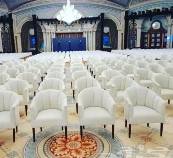 تاجير كراسي ملكي واحمر وعادي وشفاف طاولات زجاج خشب سماعات 9
