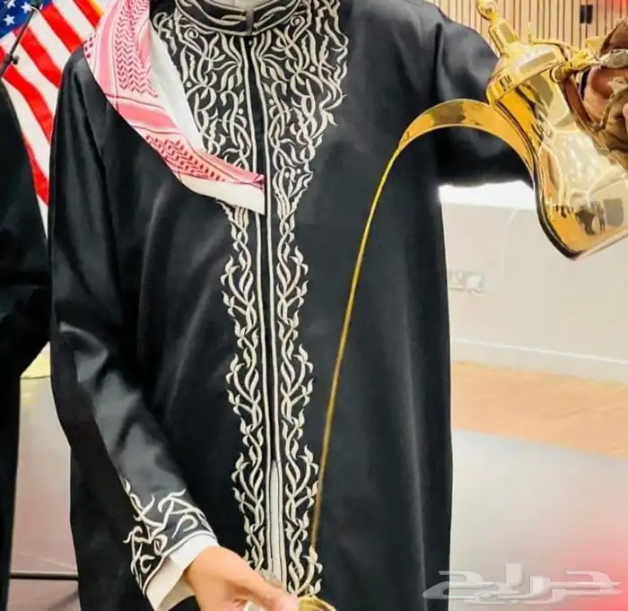 قهوجي وصبابين كراسي وطاولات 1