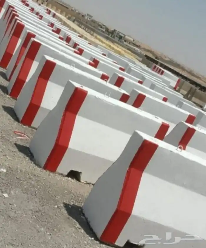 حواجز خرسانية نيوجرسي سفتي مصدات قواعد انارة 3