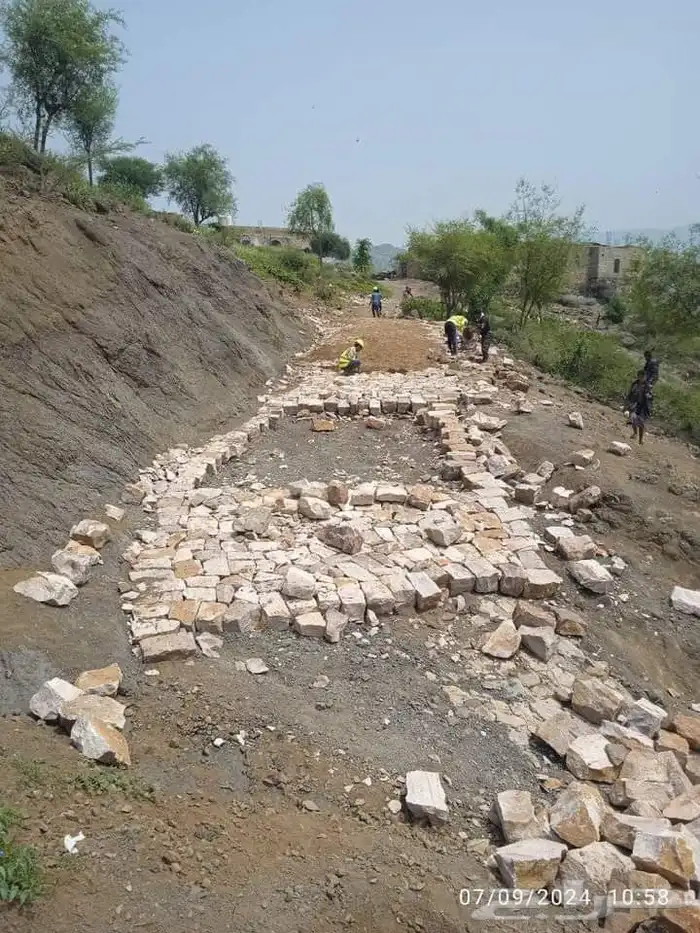 معلم مكينه كبريش تقطيع حجر وبنيان حدات 0