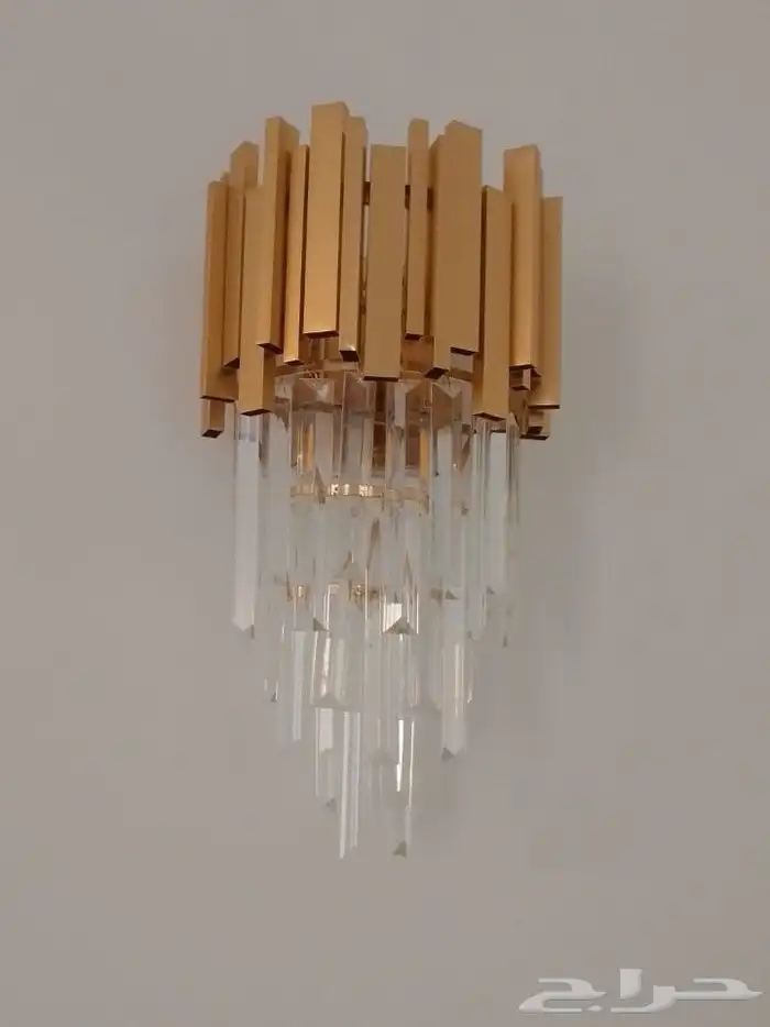 للبيع 7 ثرياء و11جداريه 2