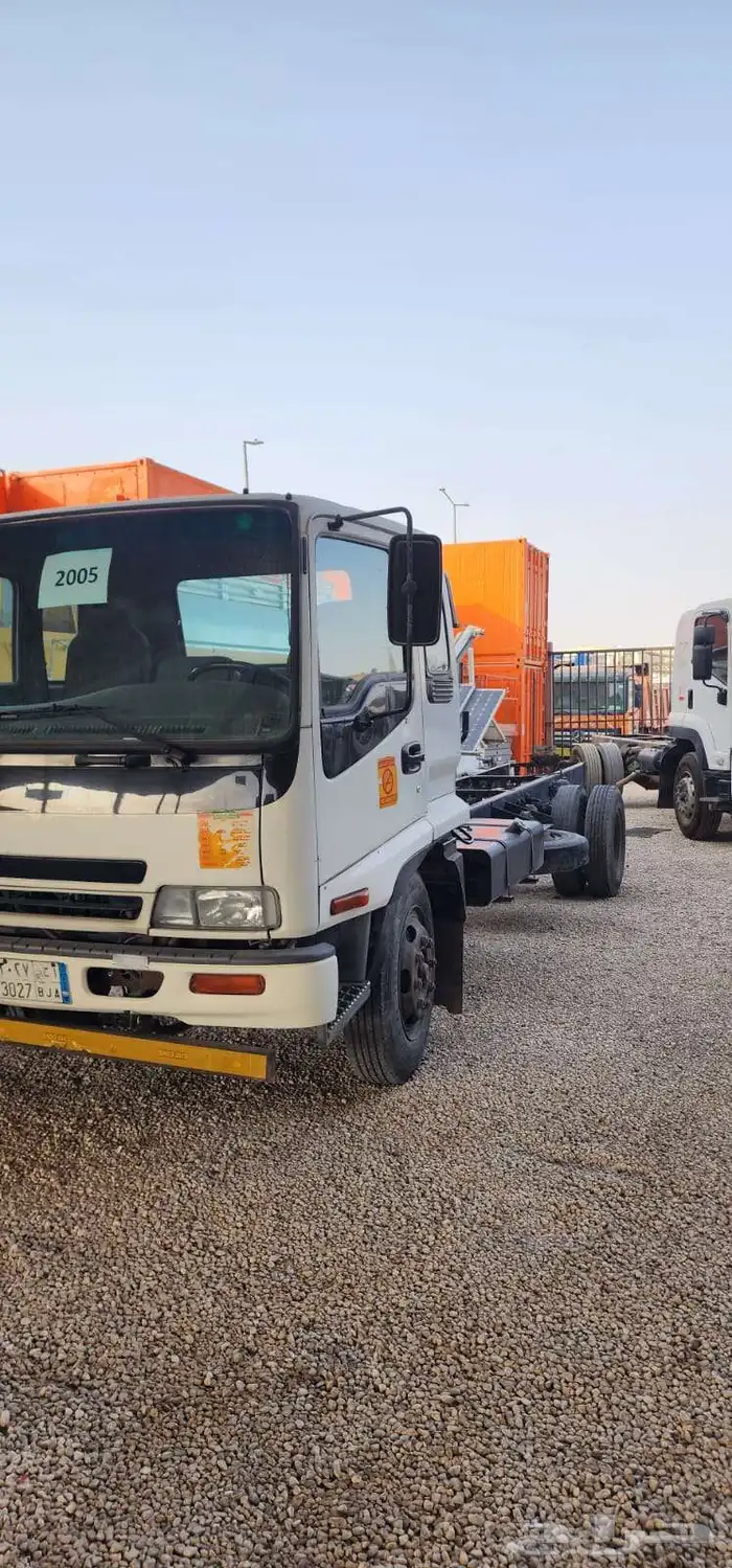 للبيع دينه زيزو موديل 2005 متواجده برياض التواصل 2