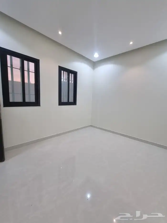 للبييع دبلكس جديد بحي الضاحي الشرقي 650 الف 15