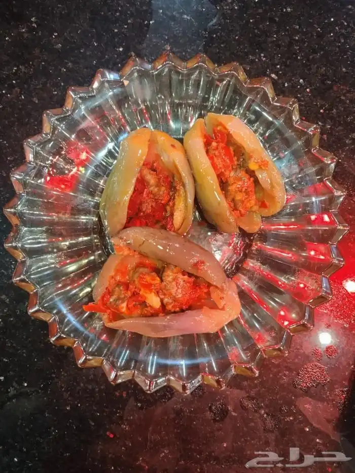 لبنه ومكدوس وسمن غنم وزيت زيتون سوري 1