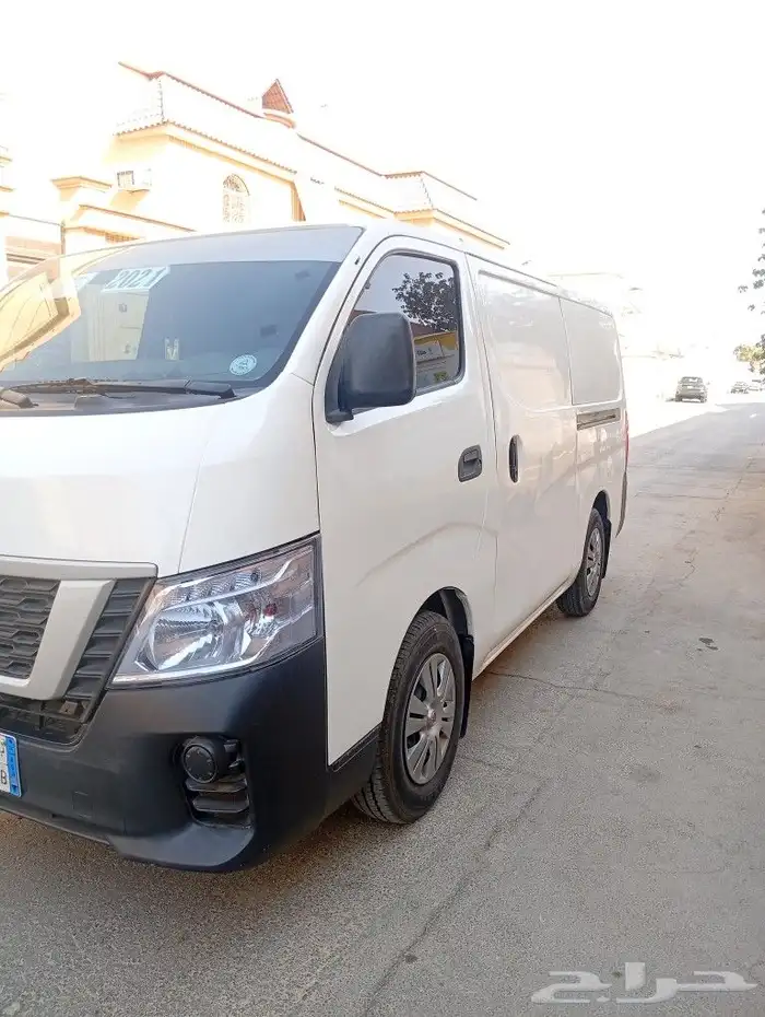 للبيع اورفان نيسان بضاعه موديل 21 ديزل ماكينه شد بلد 9