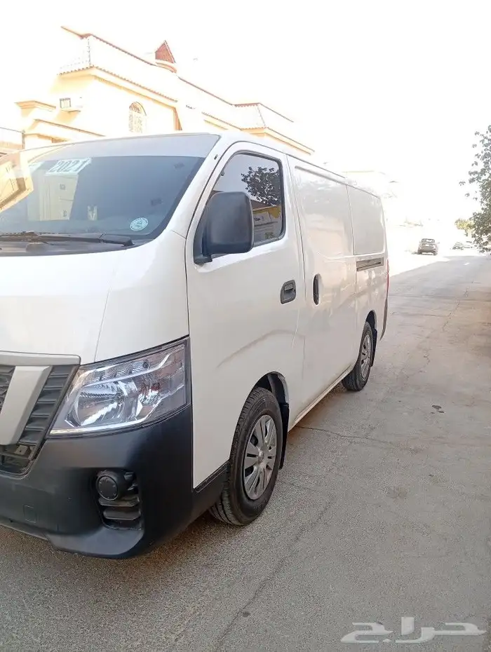 للبيع اورفان نيسان بضاعه موديل 21 ديزل ماكينه شد بلد 2