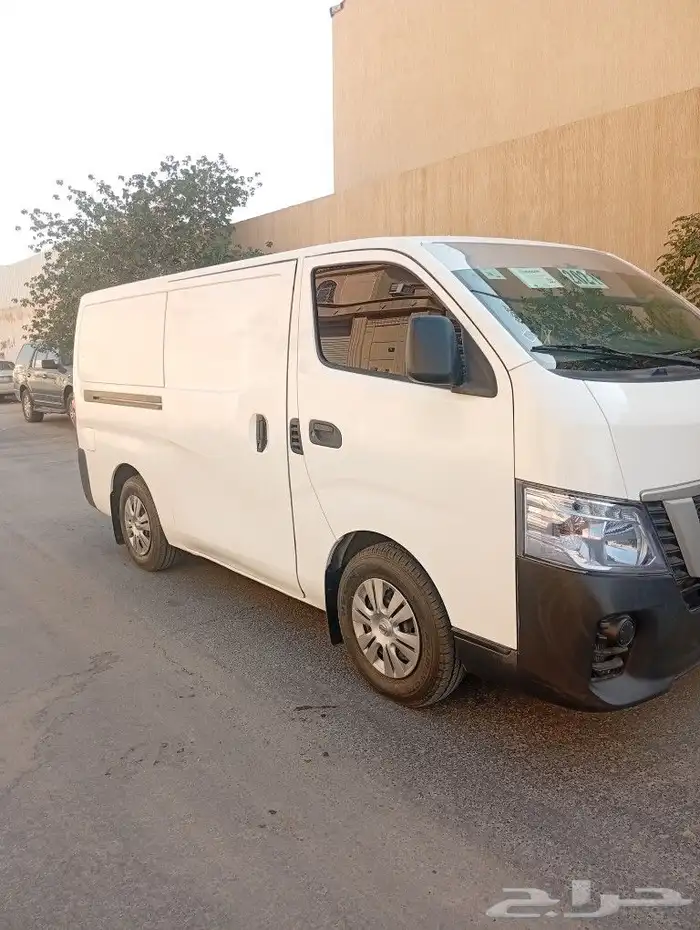 للبيع اورفان نيسان بضاعه موديل 21 ديزل ماكينه شد بلد 8