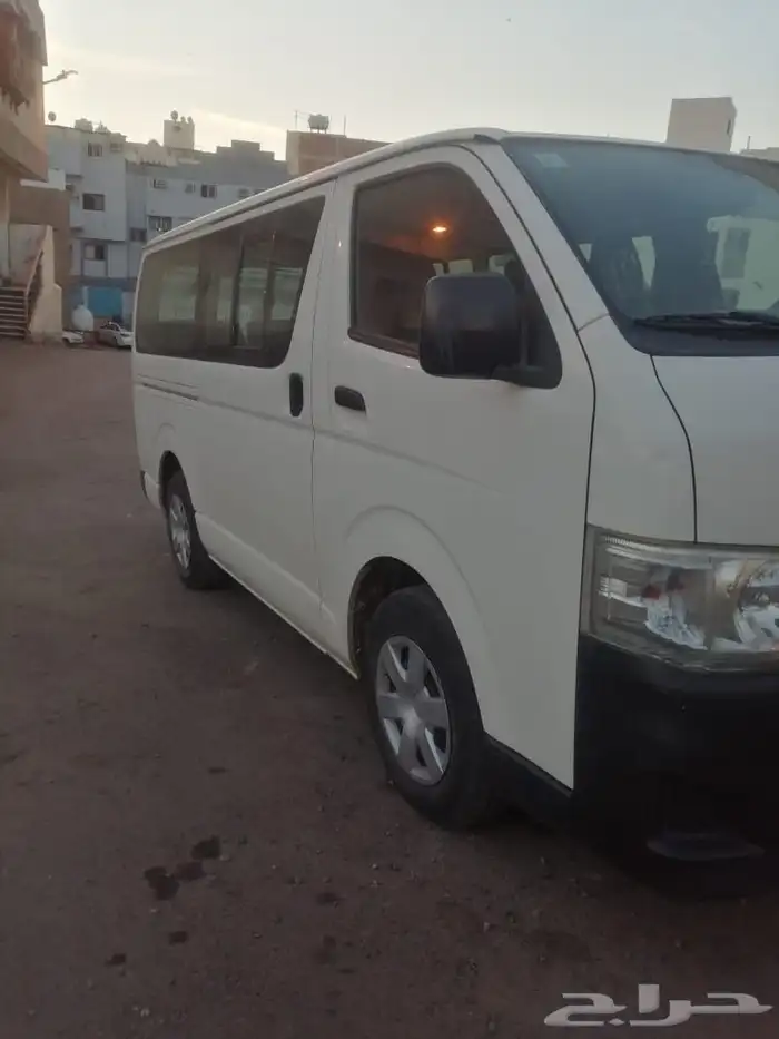 للايجار للشركات تويوتا باص 1