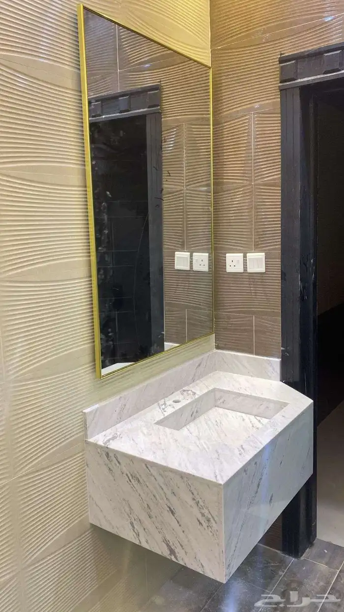 مغاسل رخام تفصيل وبورسلان جاهزه و بديل رخام علي الجدران موجو 9