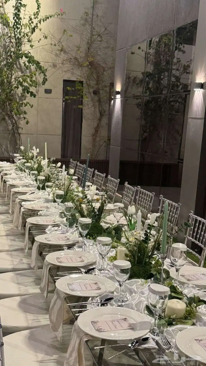 طاولات قزاز وكراسي كرلك شفاف وطاولات عشاء طاولات بوفي 1