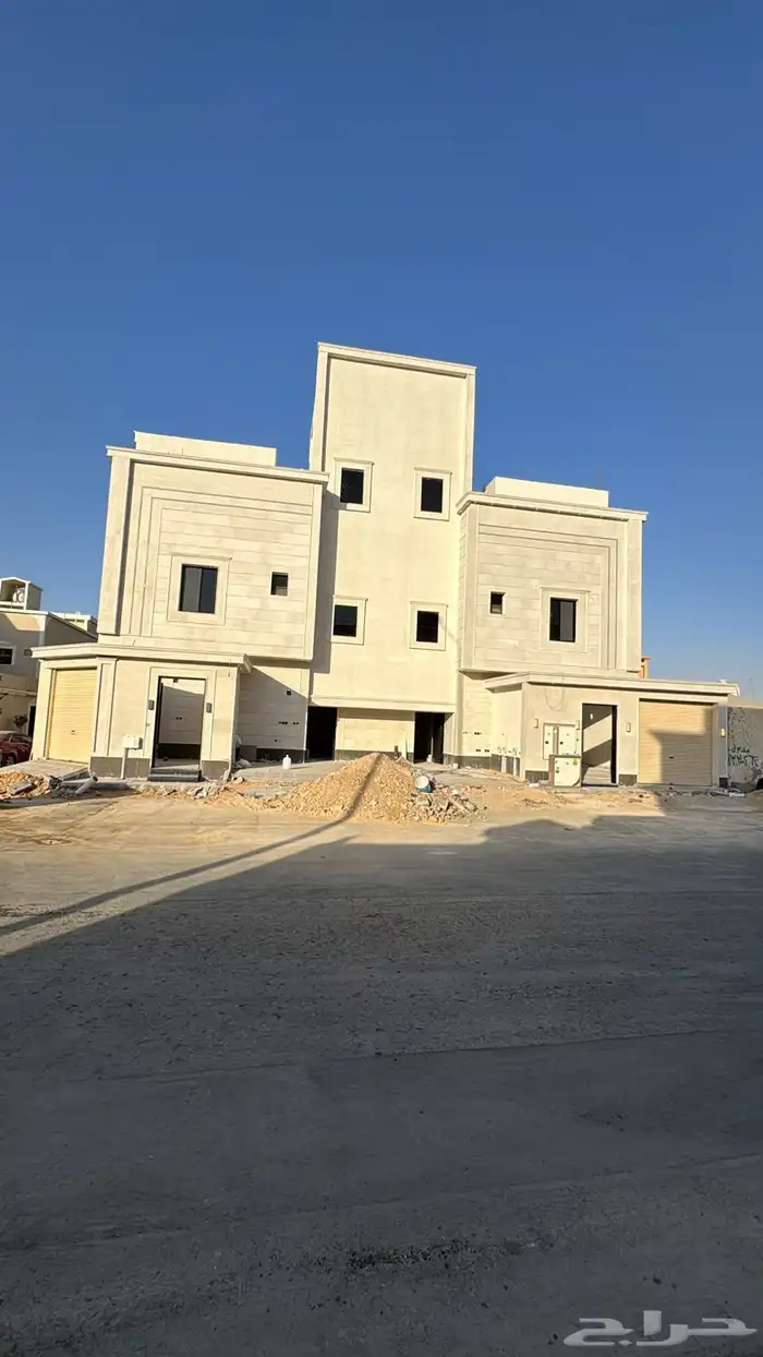 للبيع دور علوي بصك مستقل حي النظيم 0