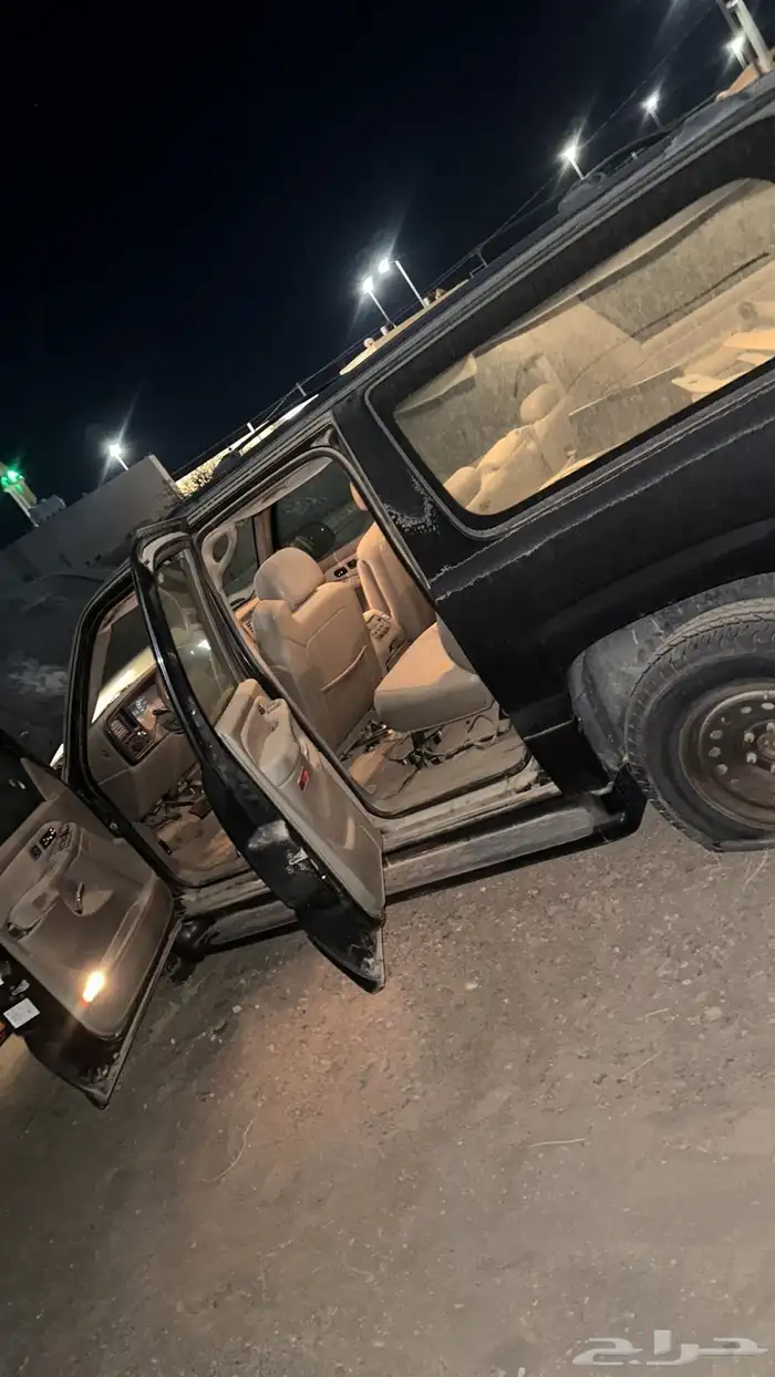 للبيع لوحة مميزة مع السيارة او بدون 8