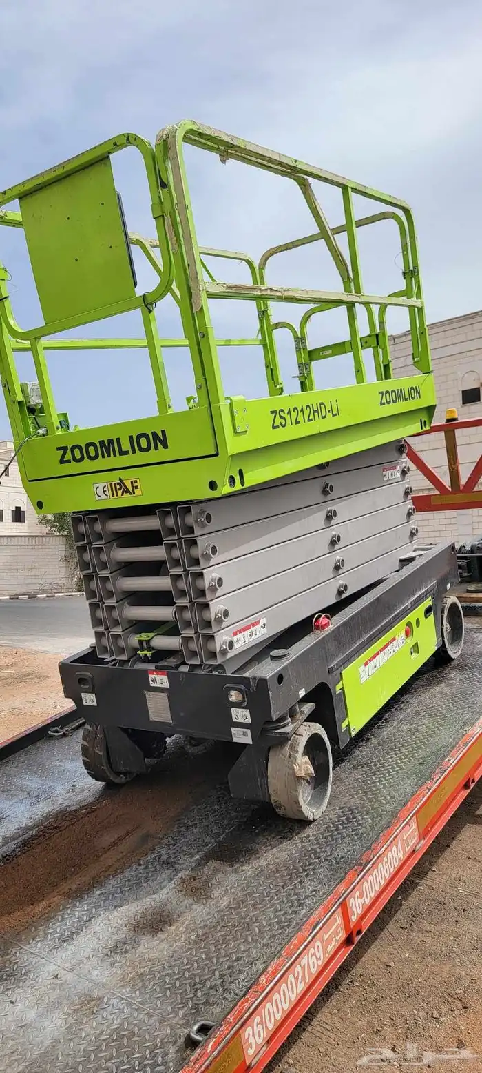 مانلفت 16متر سيزرلفت 12متر للايجار رافعات مقصيه للايجار عمال 5